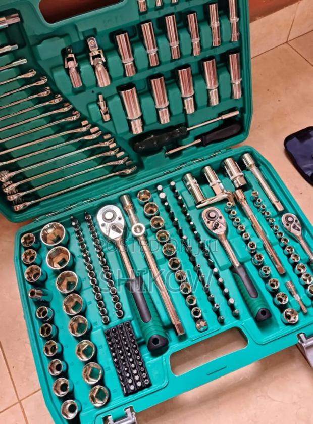 New 216-Piece Heavy-Duty Tool Kit