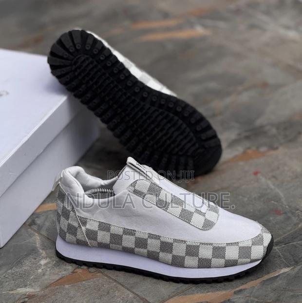 Louis Vuitton Fashion Sneakers