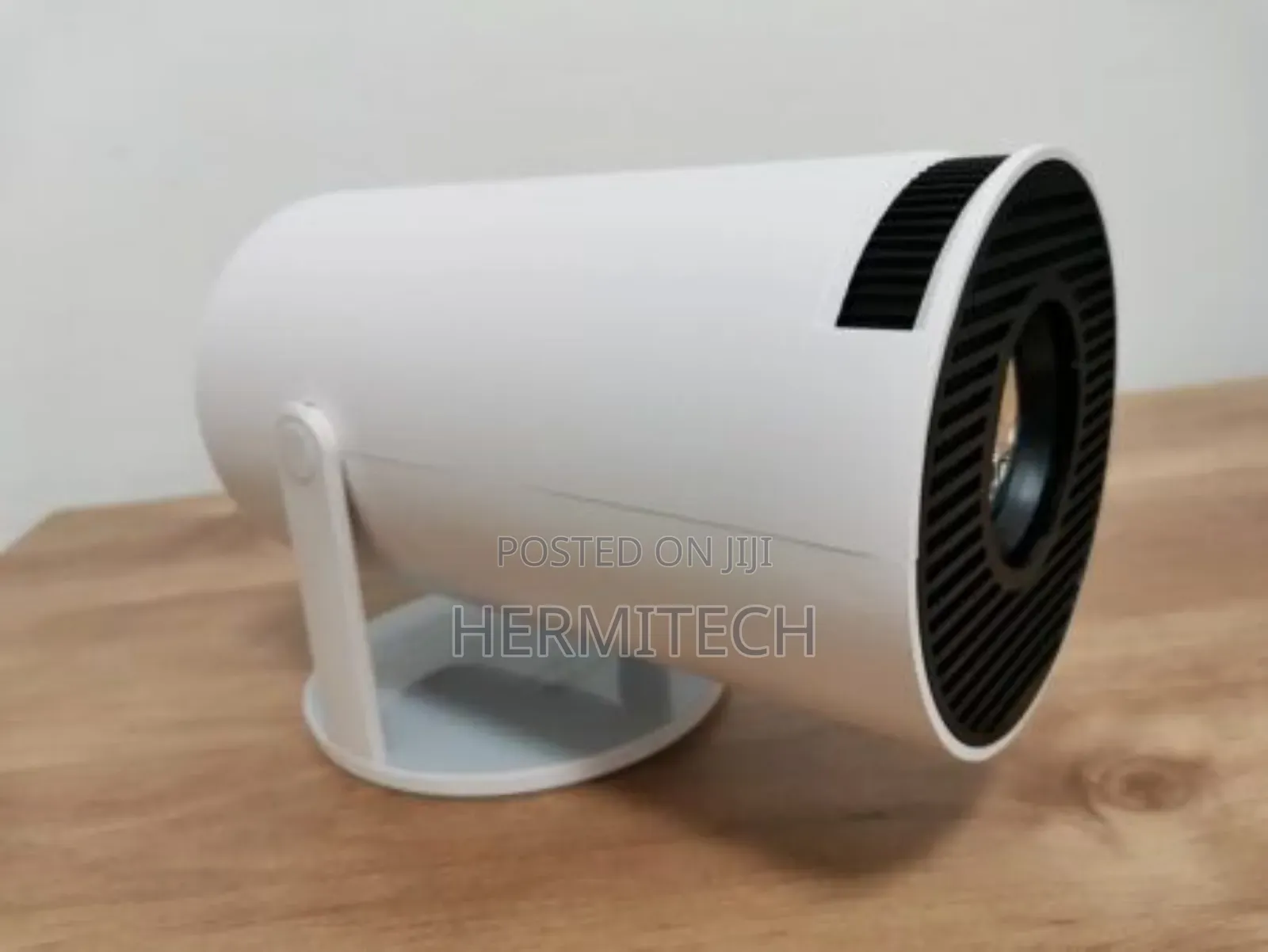 Hy300 Pro Projector Available With in-Built Speaker