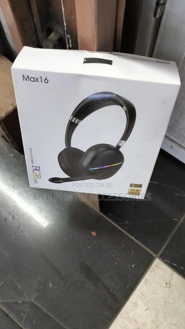 Max 16 RGB Wireless Headphones With External Mic - thumbnail 5