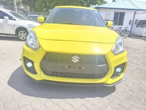 Suzuki Swift 2019 Yellow