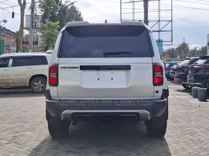 New Toyota Land Cruiser Prado 2.8 2024 White