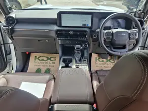 New Toyota Land Cruiser Prado 2.8 2024 White