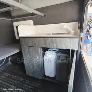 Toyota Hilux 2024 Gray