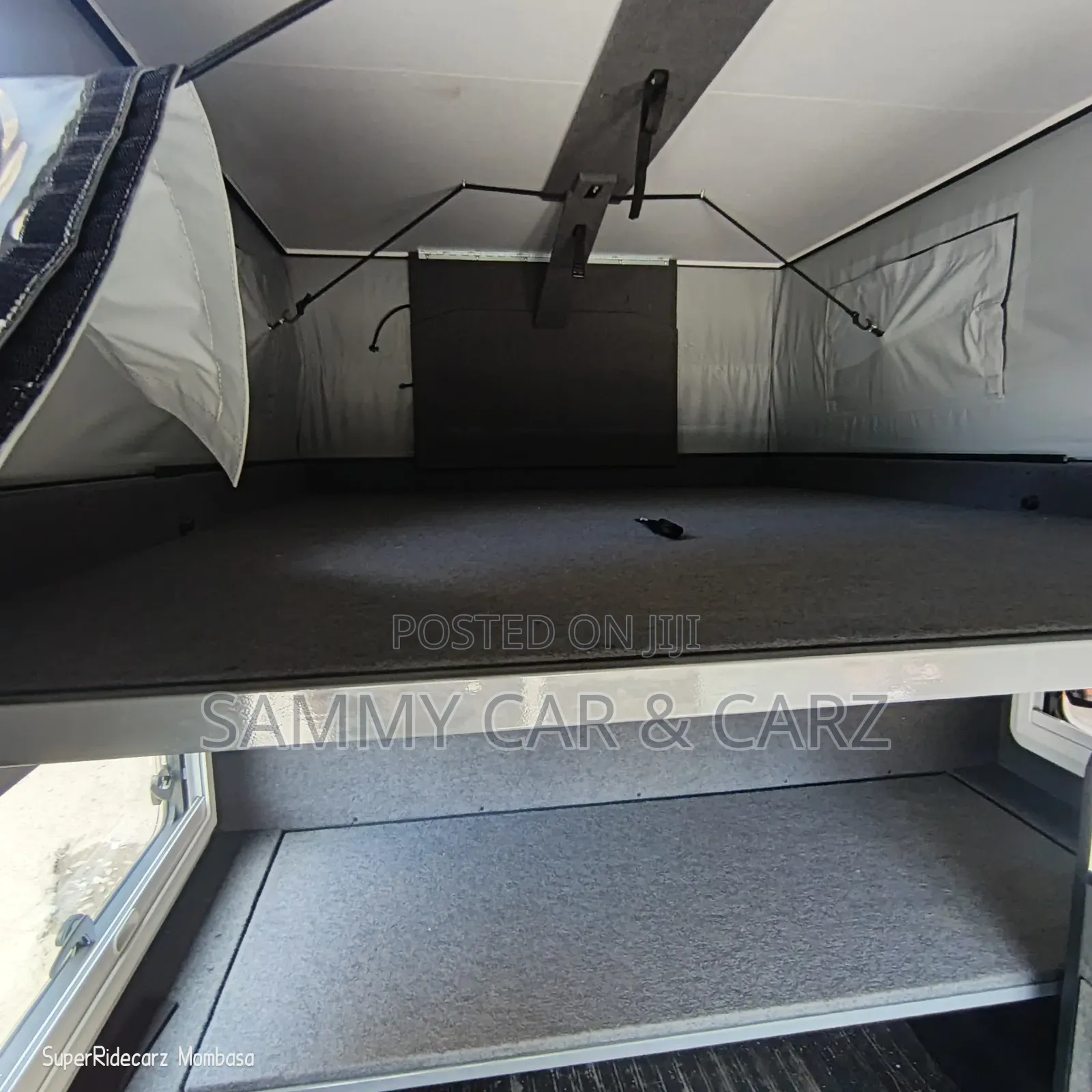 Toyota Hilux 2024 Gray