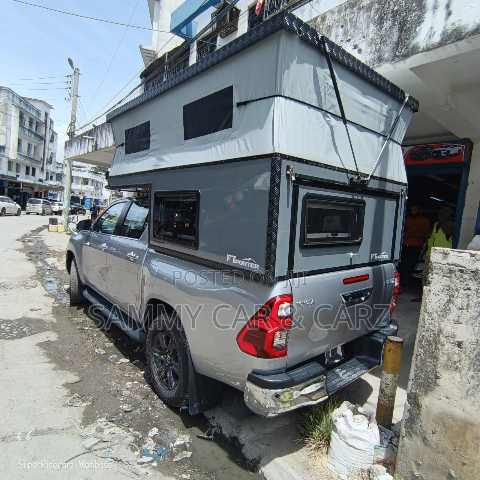 Toyota Hilux 2024 Gray