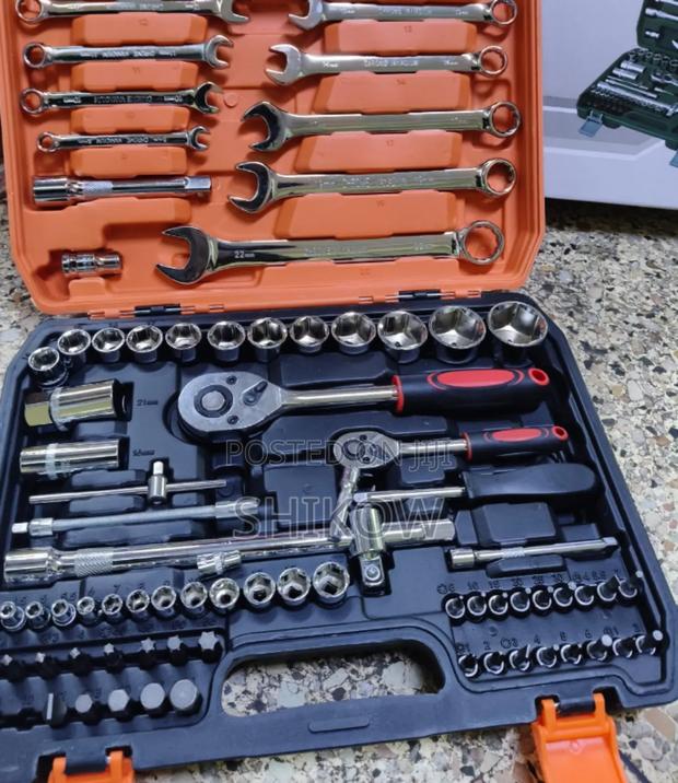82pcs Automotive Socket Set