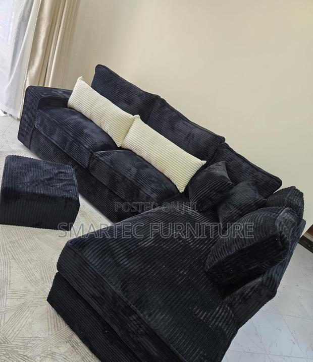 Simple Stretching 6 Seater L Seat - main view