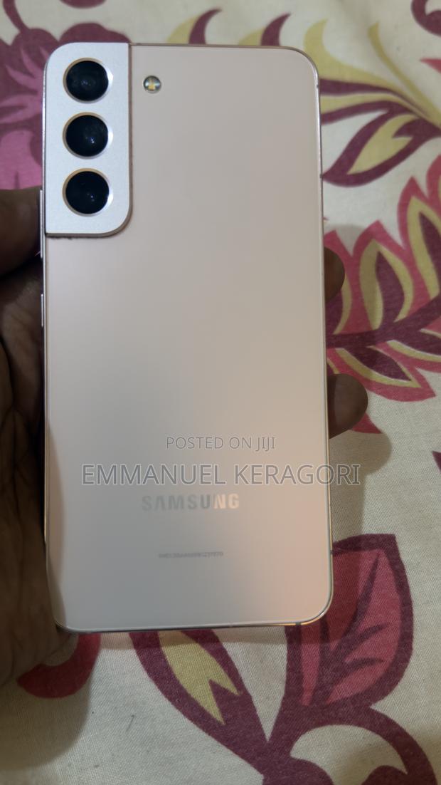 Samsung Galaxy S22 5G 128 GB Silver - main view