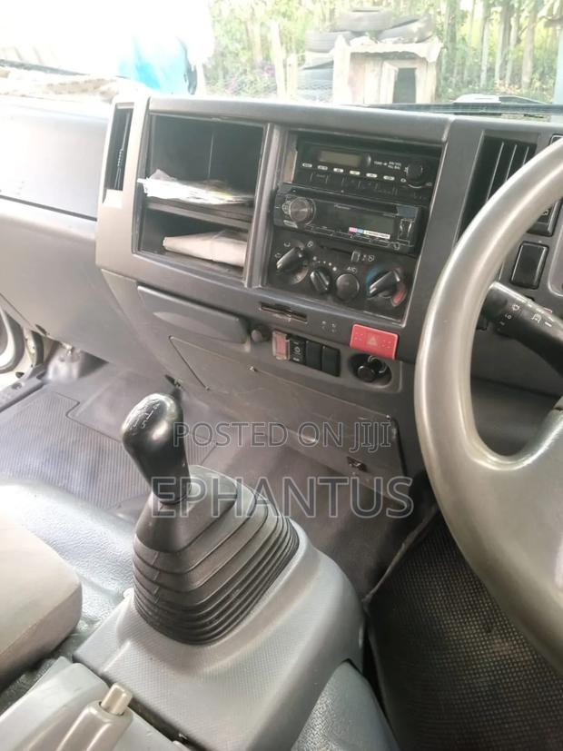 Isuzu Elf 2013 - thumbnail 6