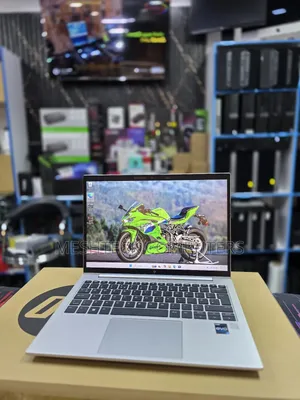 Laptop HP Elitebook 830 G11 16GB Intel Core i5 SSD 512GB