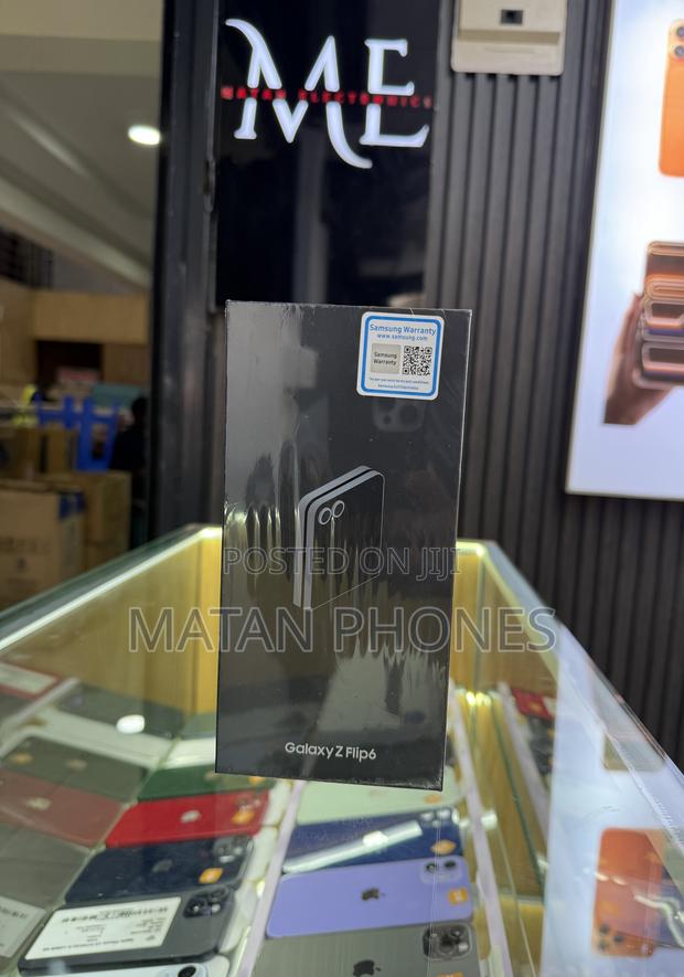 Samsung Galaxy Z Flip6 256 GB Black - thumbnail 2