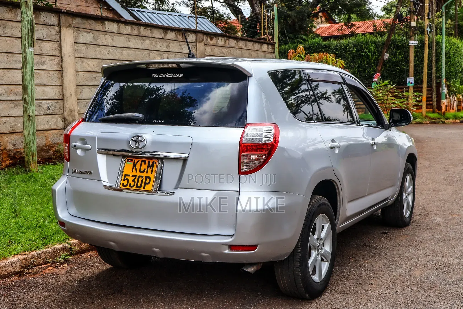 Toyota Vanguard 2010 Silver