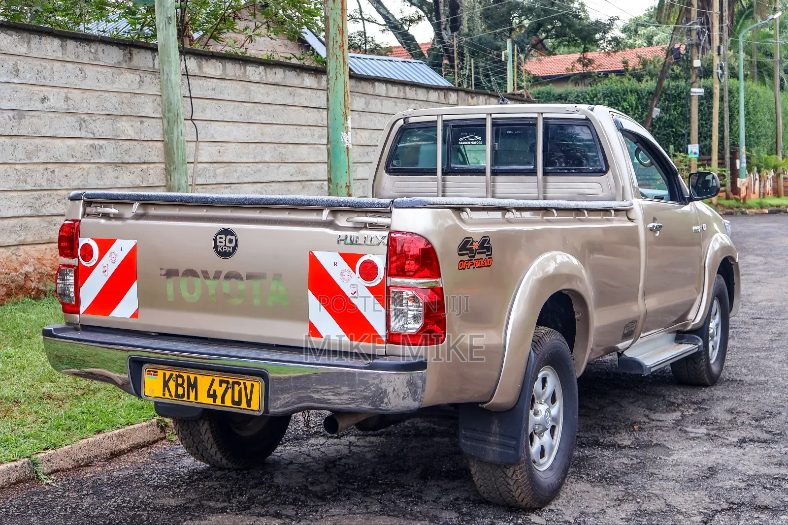 Toyota Hilux 2010 Gold