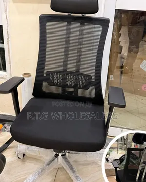 Urbanpro High‐Back Mesh Chair With Adjustable Support