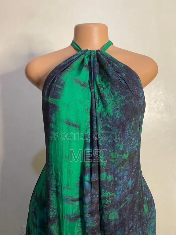 Backless Dera - thumbnail 5