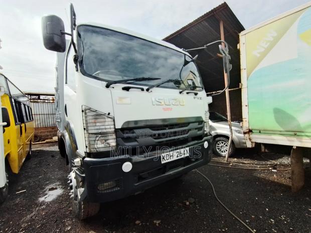 Isuzu FVZ KDH 264x 2022 White