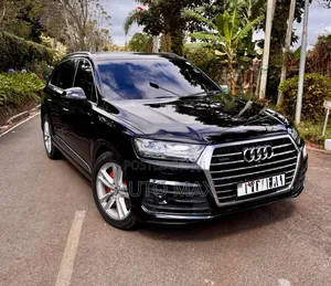 Audi Q7 2016 Black