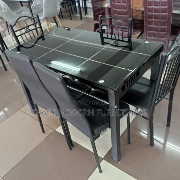 Best Draining Table With 4 Set
