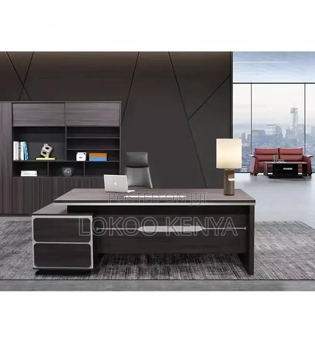 Office Desk; 1.6 M Executive Gray L Shape in Colour Office Desk