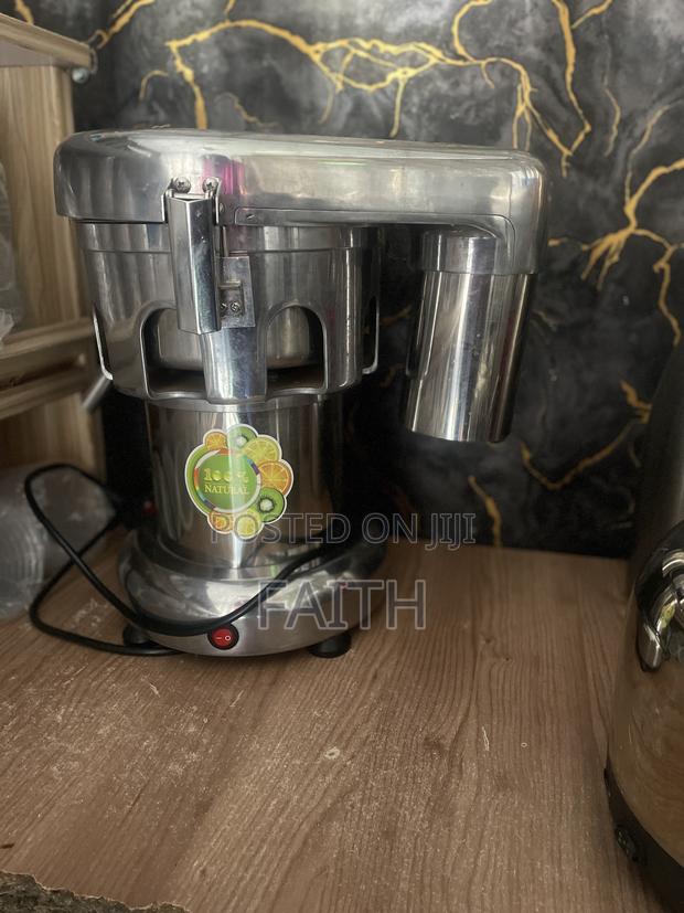 Aluminum Commercial Juicer - thumbnail 2