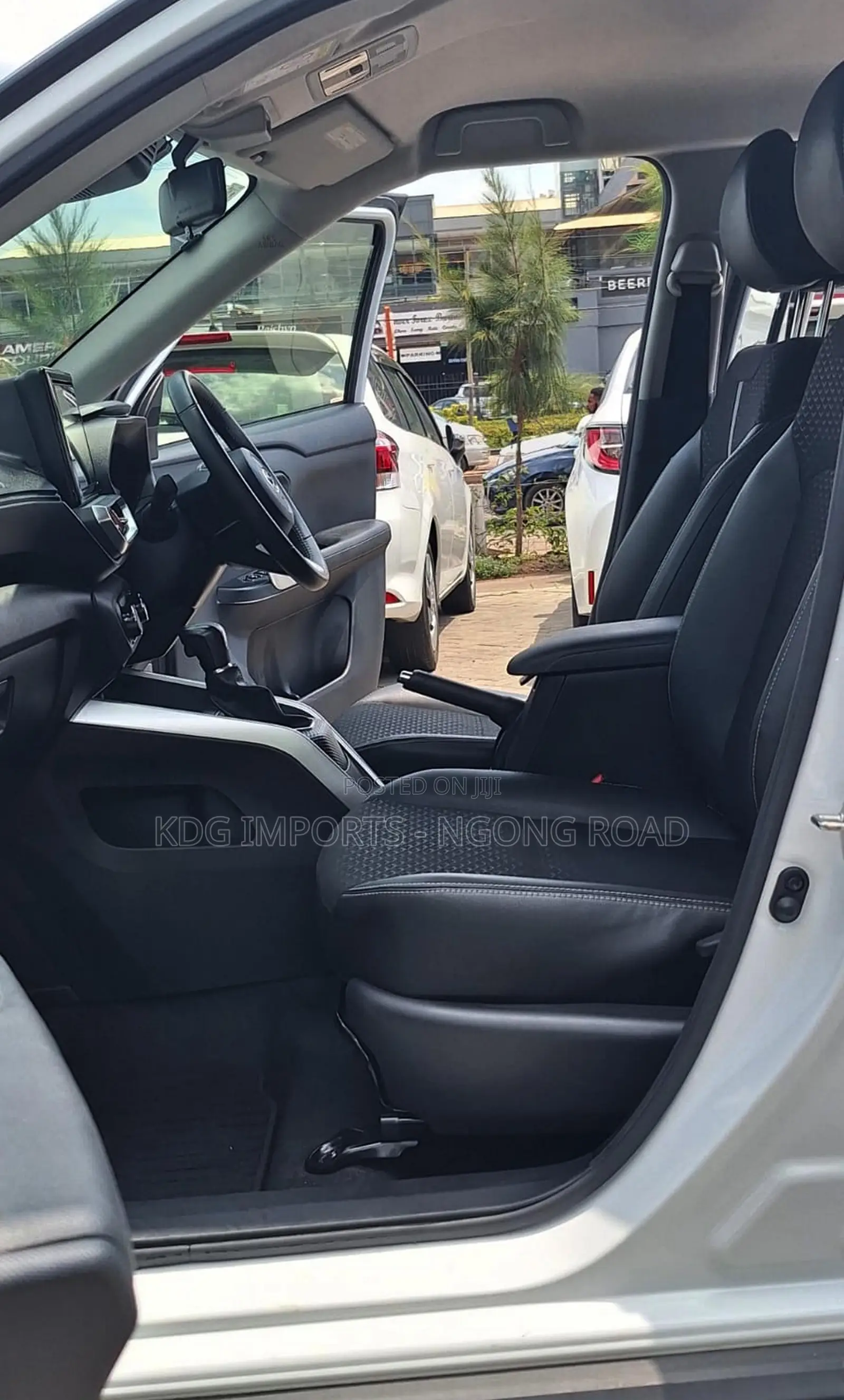 Daihatsu Rocky 2019 White
