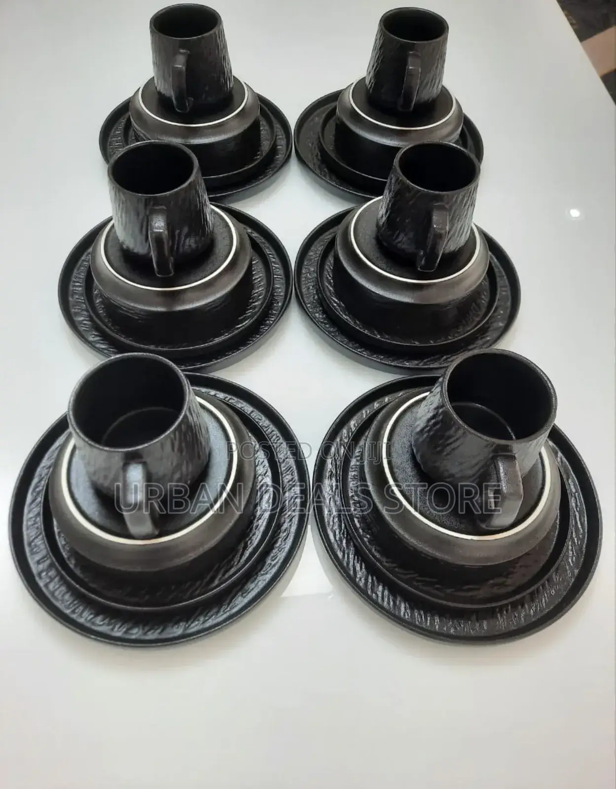 Black Ceramic Dinnerset
High Quality