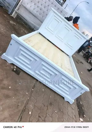 Luxuriously Board Bed