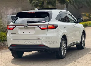 Toyota Harrier 2.0 2019 White
