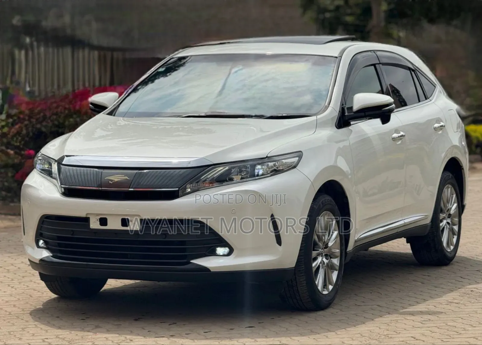Toyota Harrier 2.0 2019 White