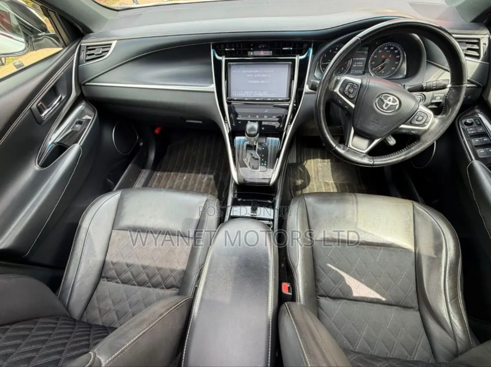 Toyota Harrier 2.0 2019 White