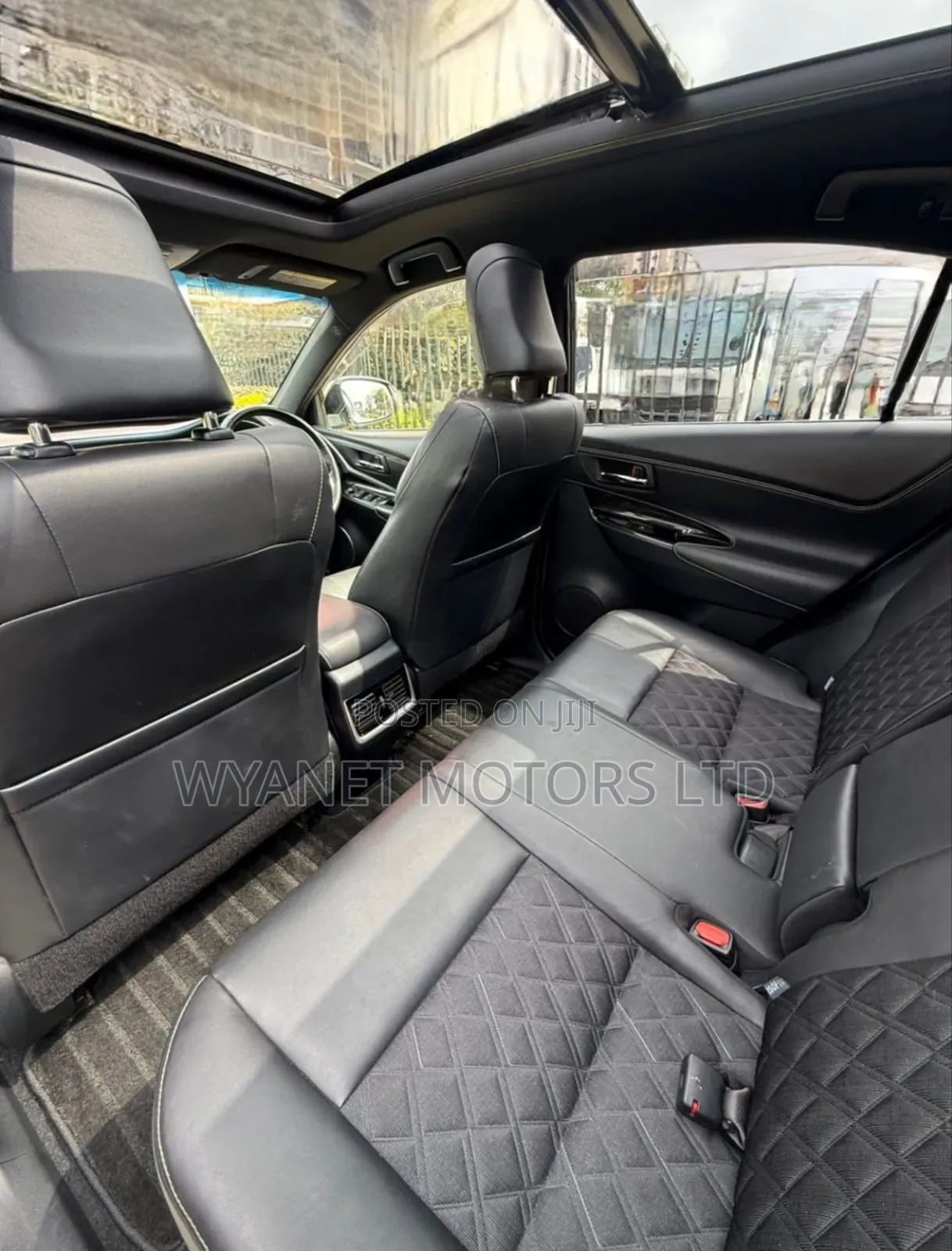 Toyota Harrier 2.0 2019 White