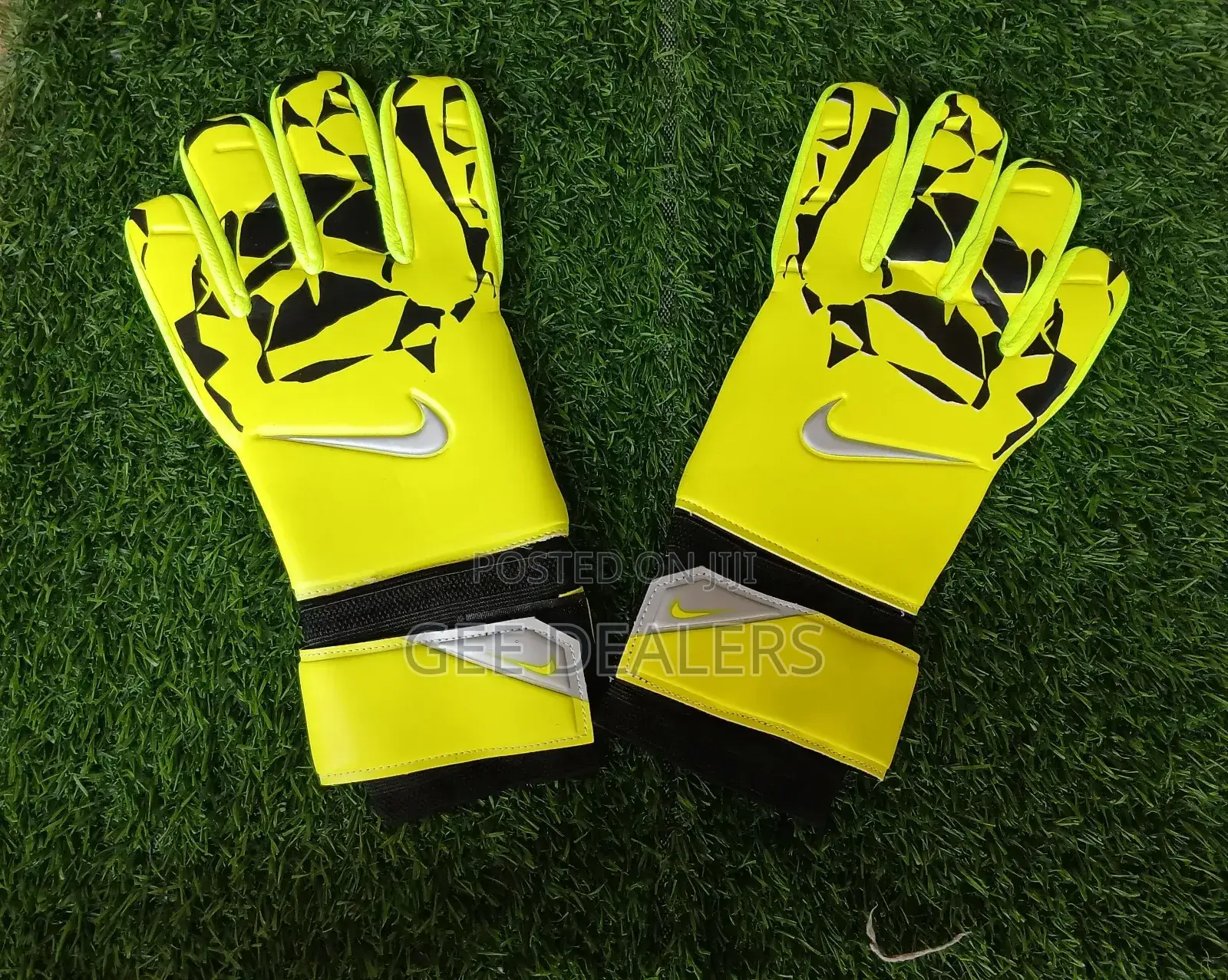 Nike Replica  Goalkeeper Gloves  Size 9,10,11