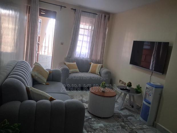 Cozy, Spacious and Clean Studios and 1 Bedroom Airbnb - thumbnail 2