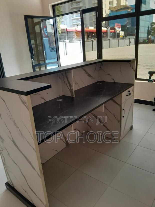 Reception Desk 2m - thumbnail 2