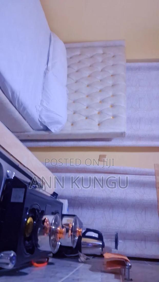 Cozy, Spacious and Clean Studios and 1 Bedroom Airbnb - thumbnail 6
