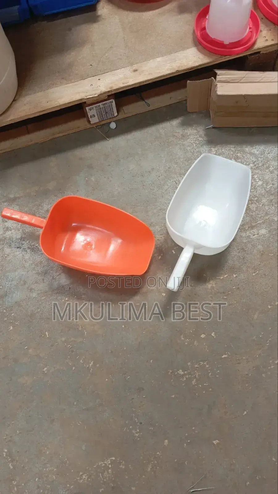 Feeds Scooper