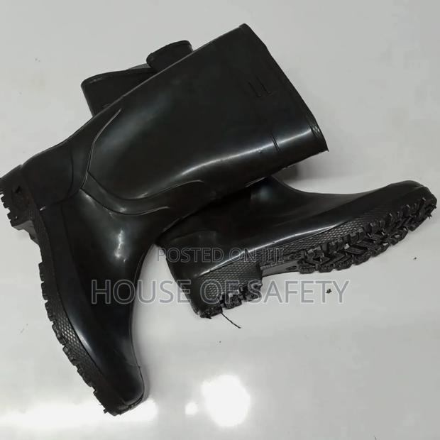 Black Light Weight Light Duty Helmets - main view