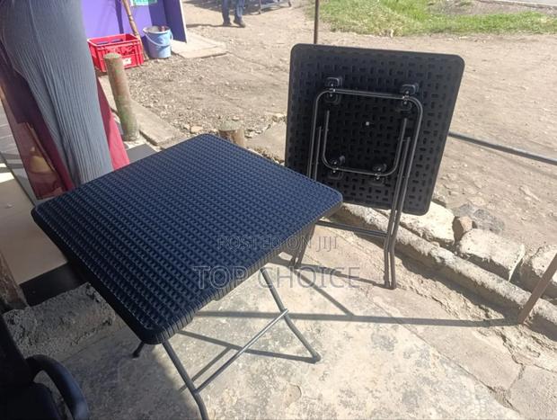 Foldable Table