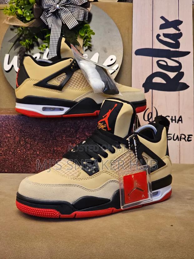 Air Jordan 4 - thumbnail 4