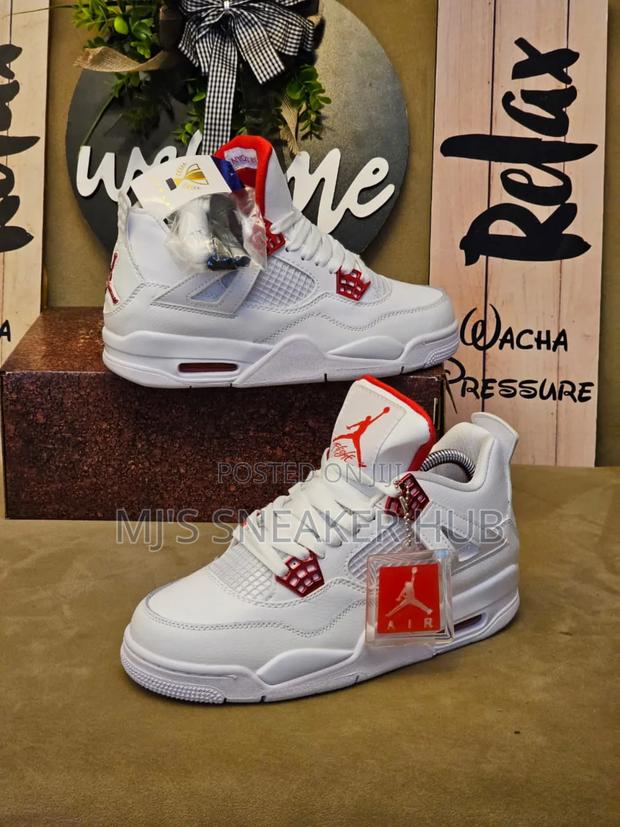 Air Jordan 4 - thumbnail 11