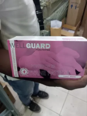 Latex Powdered Examination Gloves