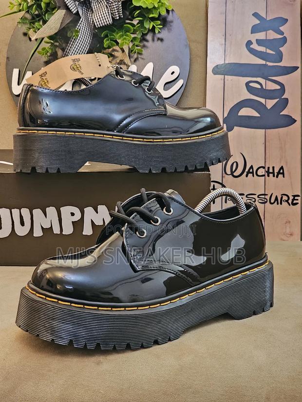 Dr Martens - thumbnail 3