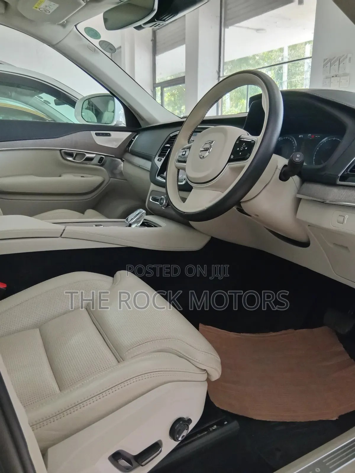 Volvo XC90 2022 White