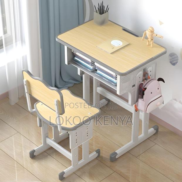 Kid's Furniture ; Kid's Desk Chair