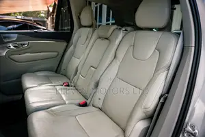 Volvo XC90 2020 Gold