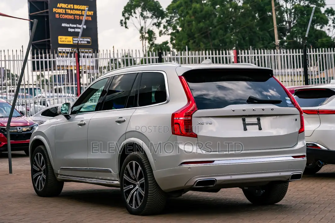 Volvo XC90 2020 Gold