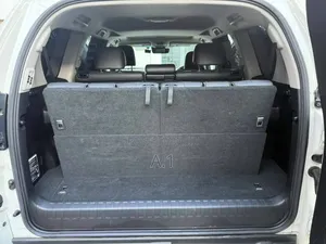Toyota Land Cruiser Prado 2.7 2019 Pearl