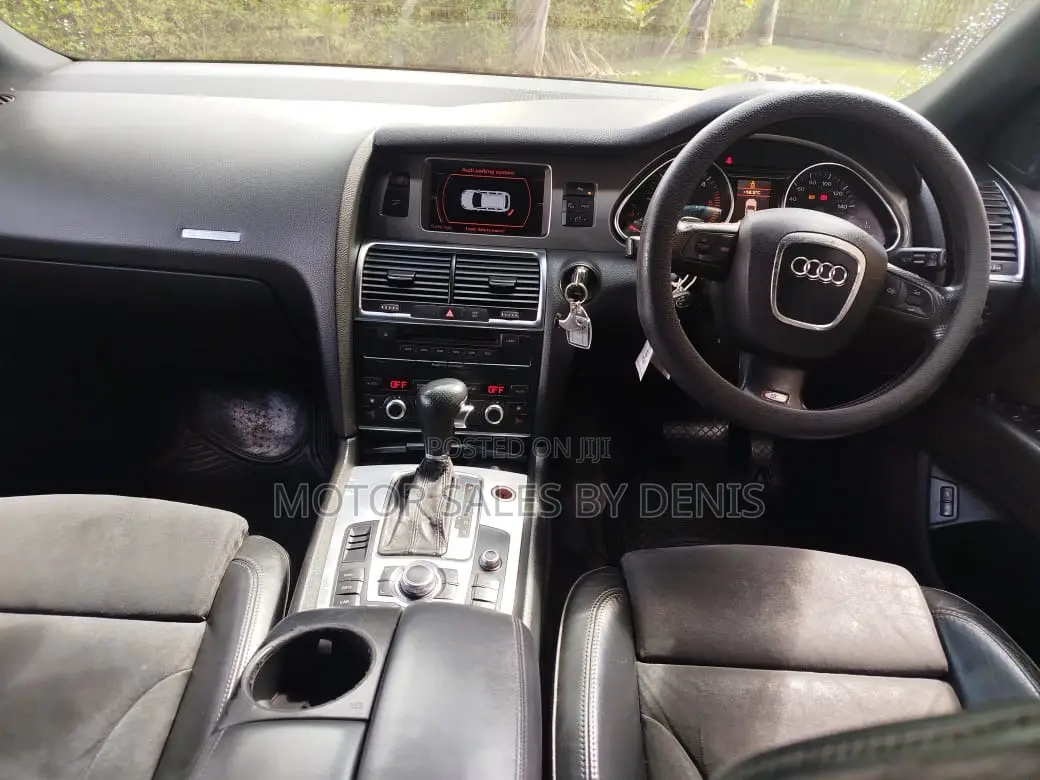 Audi Q7 2006 Gray