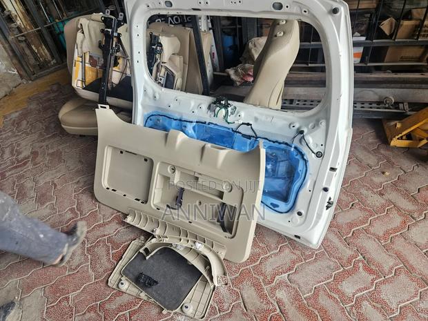 Landrcruiser Prado Tailgate for Sale - thumbnail 2